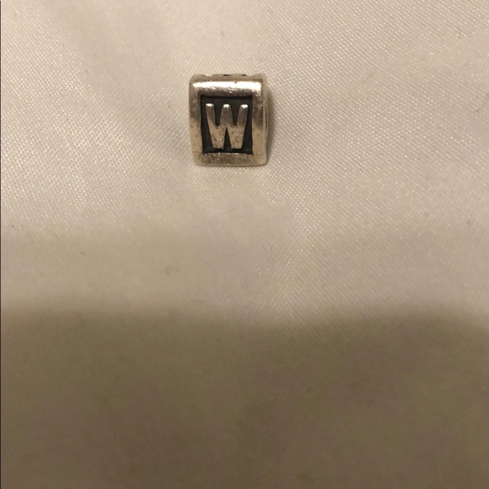w pandora bead